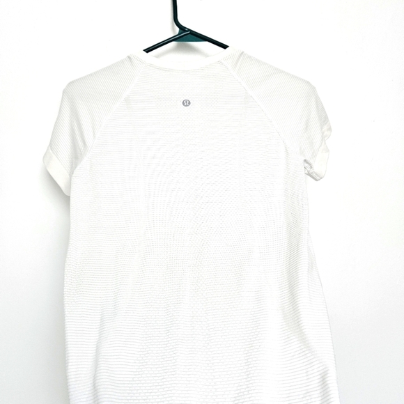 Lululemon Swiftly Tech Short Sleeve Top Sz 6 Silver White - Picture 4 of 9